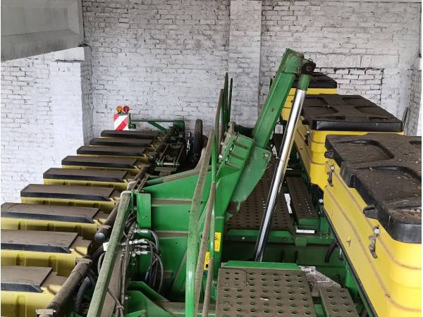 Сівалка точного висіву John Deere 1745 (2014)