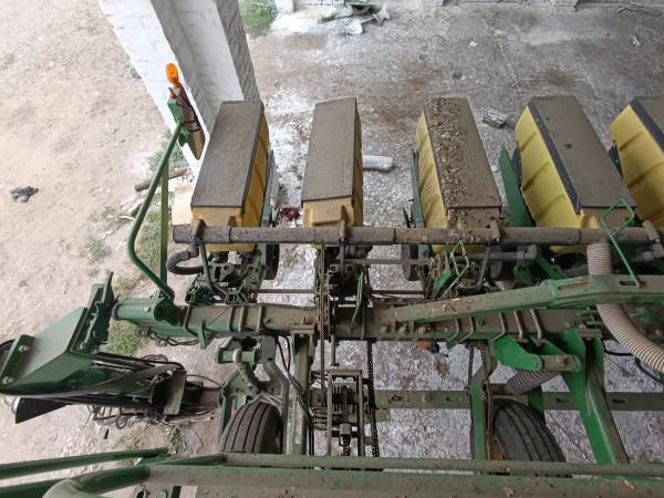 Сівалка точного висіву John Deere 1745 (2014)