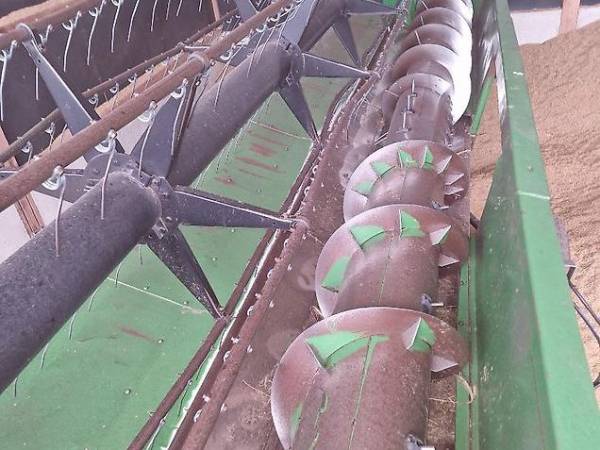 Комбайн John Deere 9780 CTS (2002)