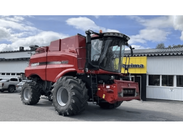 Комбайн Case IH Axial Flow 6140 (2016)