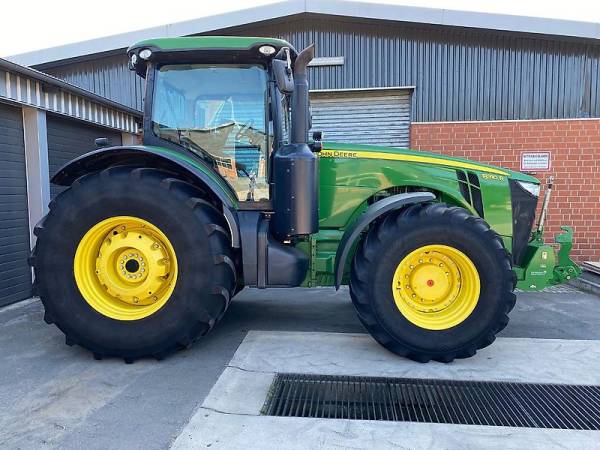 Трактор John Deere 8310R (2013)