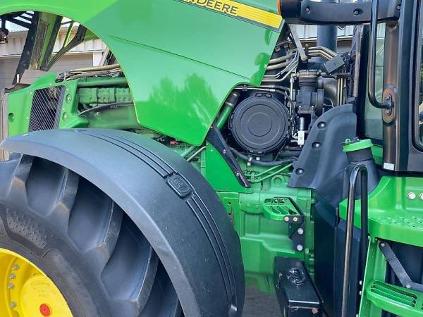 Трактор John Deere 8310R (2013)