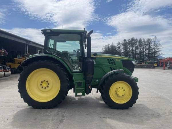 Трактор John Deere 6135R (2016)