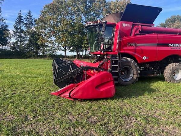 Комбайн Case IH 7140 (2015)