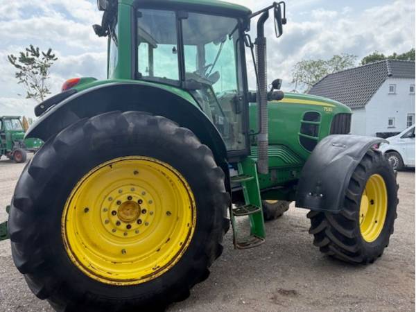 Трактор John Deere 7530 (2007)