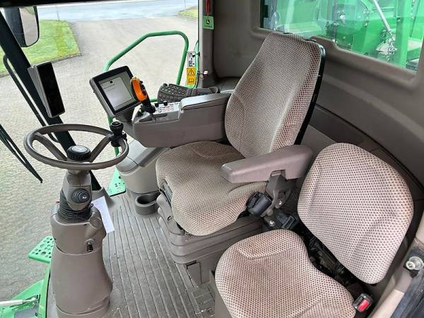 Комбайн John Deere S690 (2015)