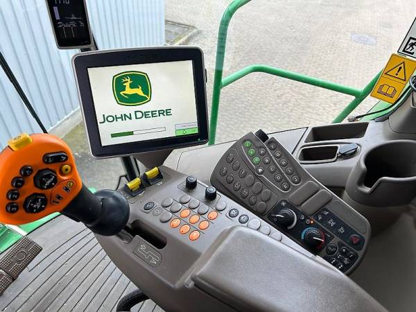 Комбайн John Deere S690 (2015)