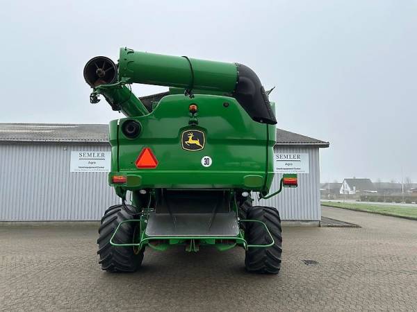 Комбайн John Deere S690 (2015)