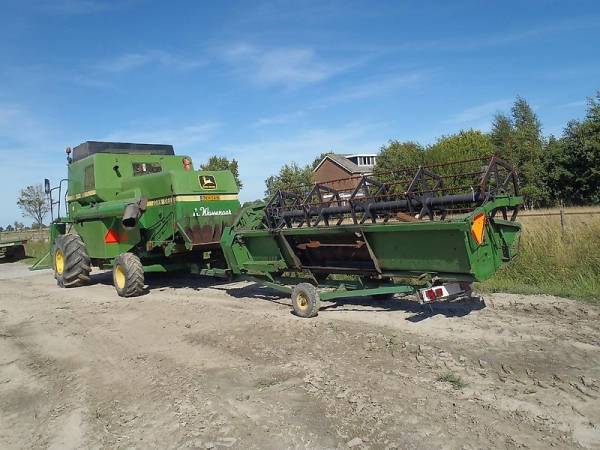 Комбайн John Deere 1085 (1984)