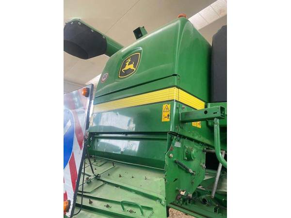 Комбайн John Deere T560 (2011)