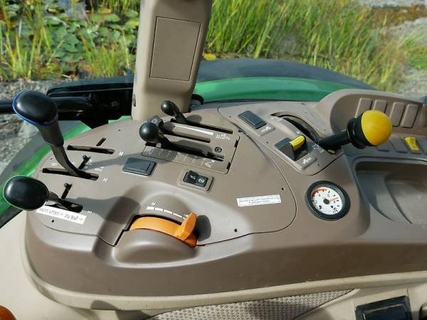 Трактор John Deere 5085M (2016)