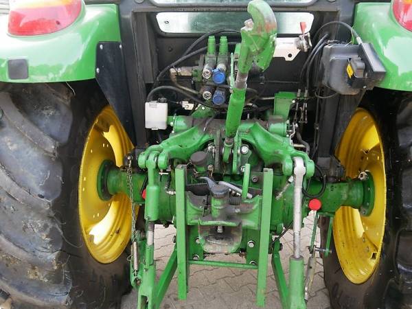 Трактор John Deere 5085M (2016)