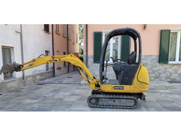 Миниэкскаватор JCB 8018