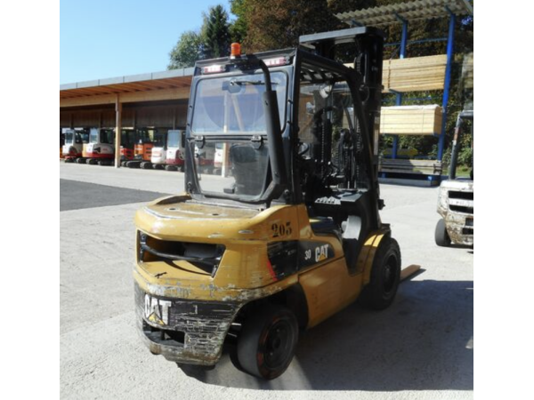 Погрузчик Caterpillar DP30N (2012)