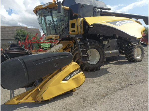 Комбайн New Holland CX8080 (2007)