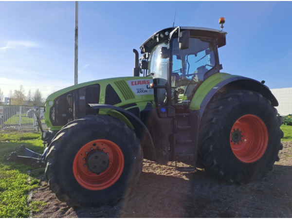 Трактор Claas Axion 930 (2015)