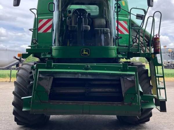Комбайн John Deere T560 (2009)