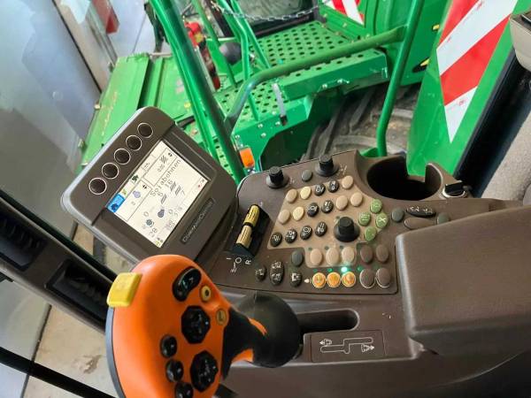 Комбайн John Deere T560 (2009)