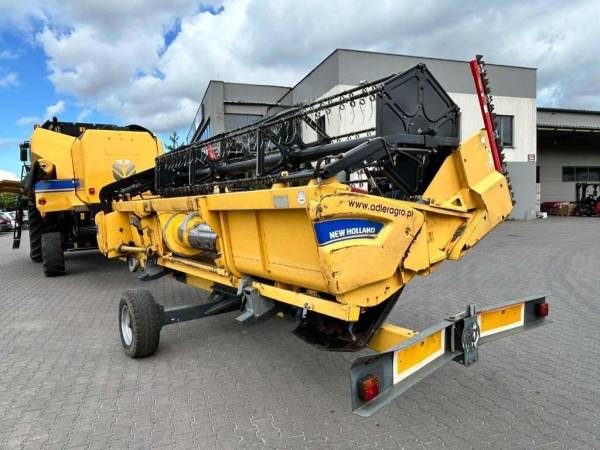 Комбайн New Holland TC 5.80 (2015)