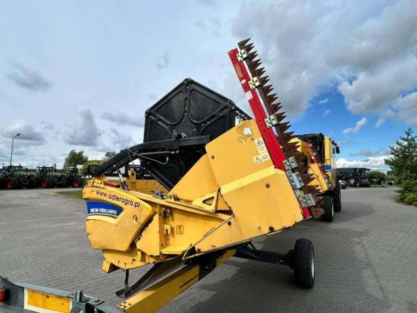 Комбайн New Holland TC 5.80 (2015)