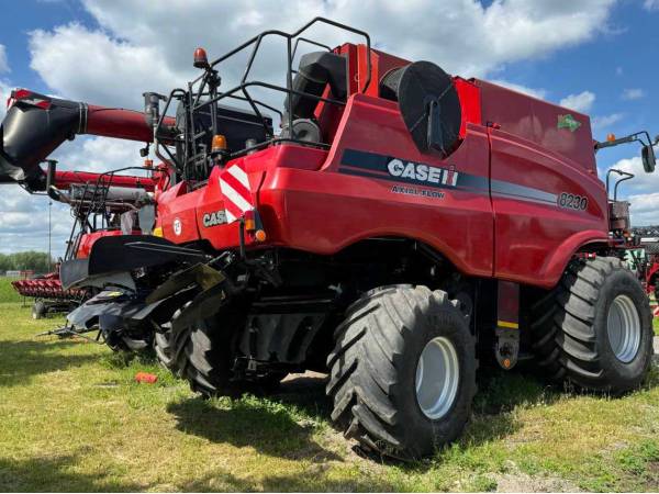 Комбайн Case IH Axial-Flow 8230 (2014)