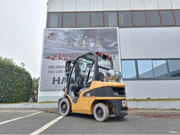 Навантажувач Caterpillar GP25N (2006)