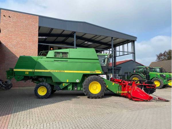 Комбайн John Deere 2266 (1997)