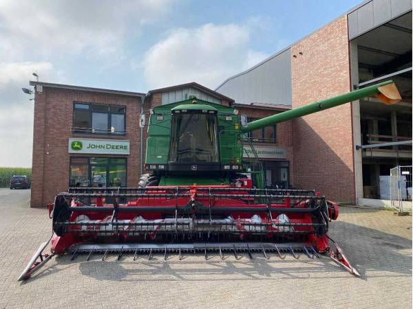 Комбайн John Deere 2266 (1997)