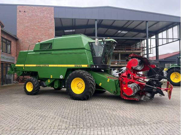 Комбайн John Deere 2266 (1997)