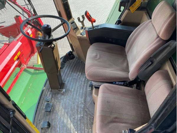 Комбайн John Deere 2266 (1997)
