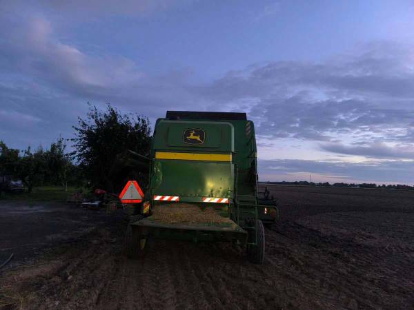 Комбайн John Deere 1075 Hydro/4 (1984) 