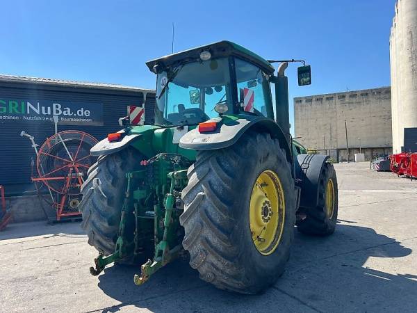 Трактор John Deere 8330 (2009)
