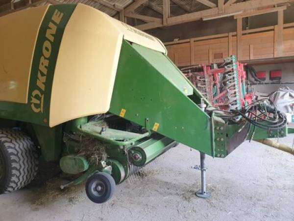 Прес-підбирач Krone Big Pack 1270 XC (2006)