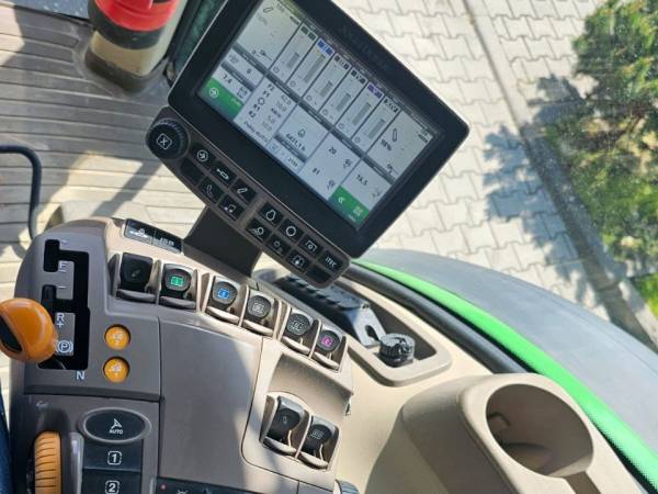 Трактор John Deere 8245R (2016)