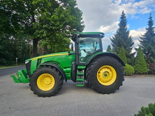 Трактор John Deere 8245R (2016)