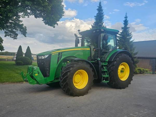 Трактор John Deere 8245R (2016)