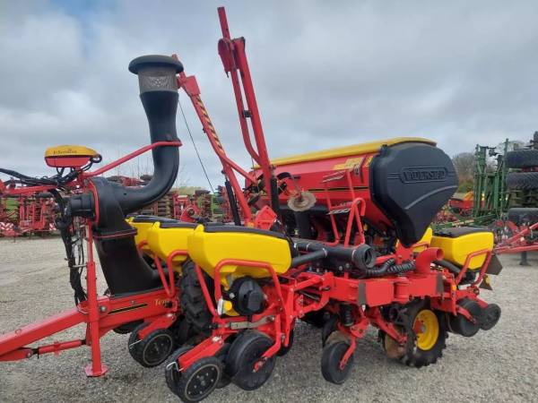 Сівалка точного висіву Vaderstad Tempo TPF 8 (2017)
