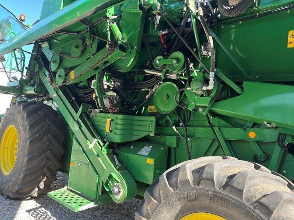 Комбайн John Deere T550 (2020)