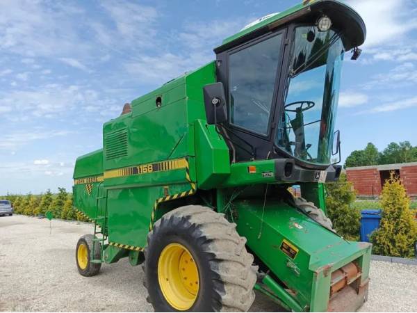Комбайн John Deere 1158 (1998)