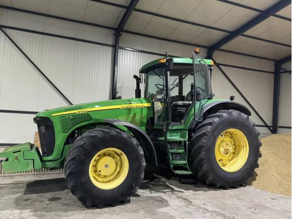 Трактор John Deere 8220 (2006)