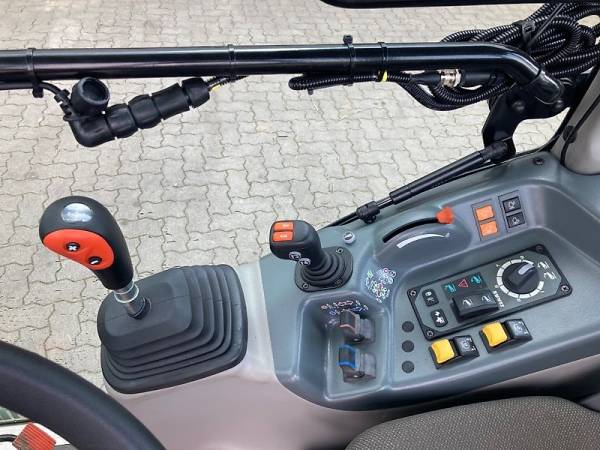 Трактор Claas Nexos 230  (2022)