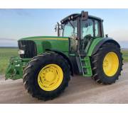 Трактор John Deere 6820