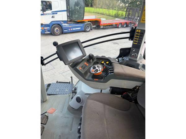 Трактор Claas Axion 810 (2015)