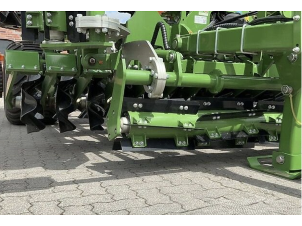 Дисковая борона Amazone Catros+ 8003-2TX (2022)