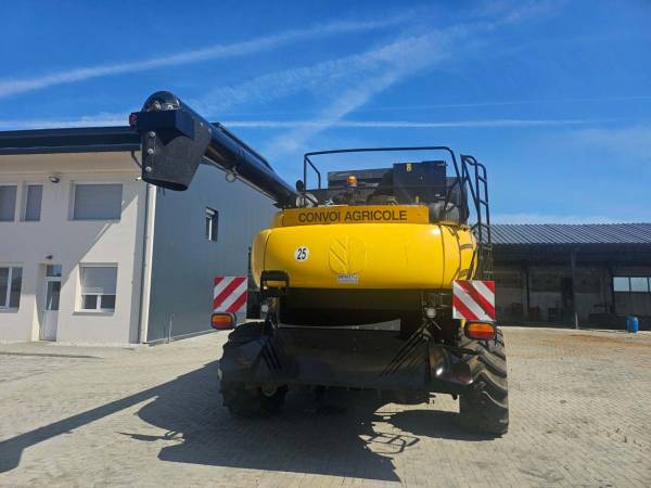 Комбайн New Holland CR 9080 (2012)