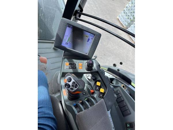 Трактор Claas Axion 870 (2016)