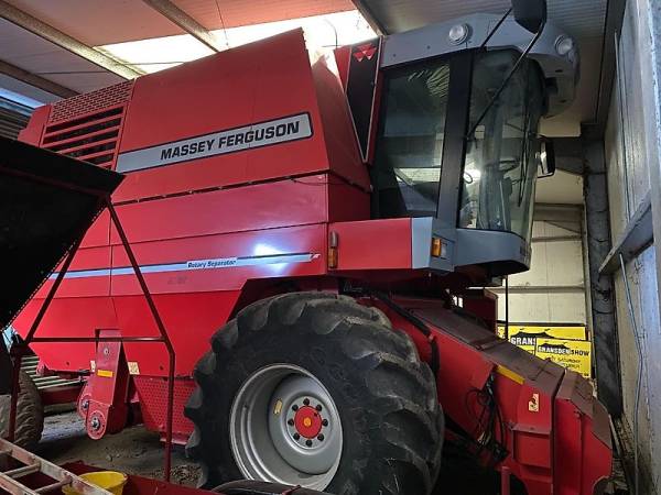 Комбайн Massey Ferguson 40 