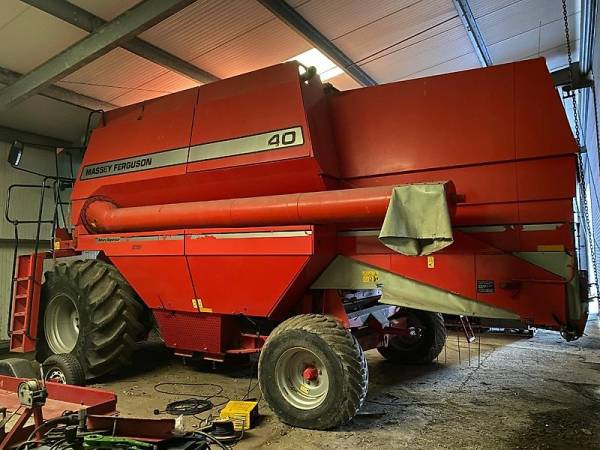 Комбайн Massey Ferguson 40 