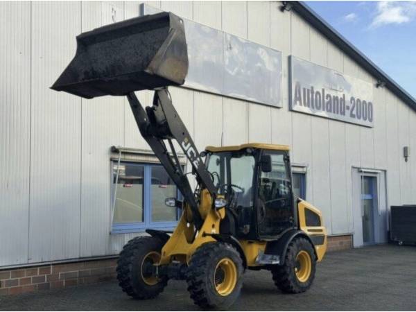 Фронтальний навантажувач JCB 407 T4 4x4 (2017)