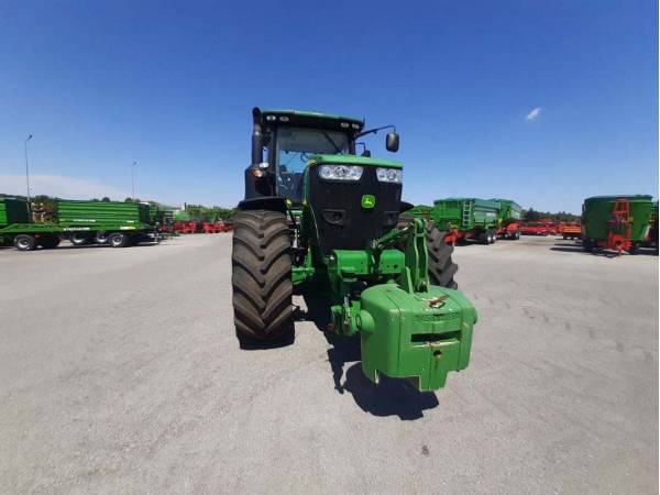 Трактор John Deere 7250R (2017)